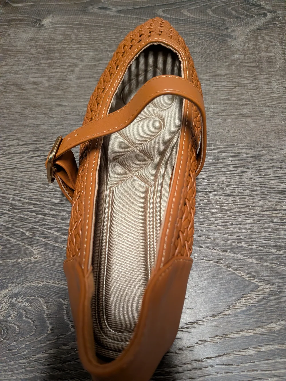 Women's Tan Woven Mary Jane Flats Casual Pointed-Toe Slip-Ons Size 7. NEW IN BOX